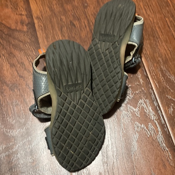 Carter’s shark sandals grey - Picture 3 of 5